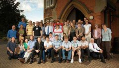 怎样才能拍出较好的大合影呢？